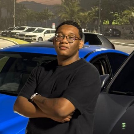 Charles Henrique (CH)